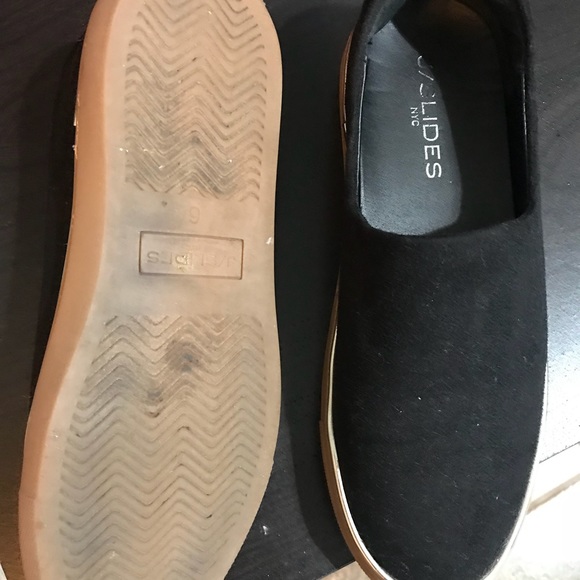 Black flats - Picture 2 of 3